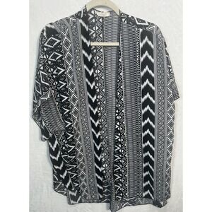 Black & White Geometric Aztec Women's Cover Up Blouse Shirt Lightweight One Size